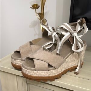 Elegant Beige Wedge Sandals